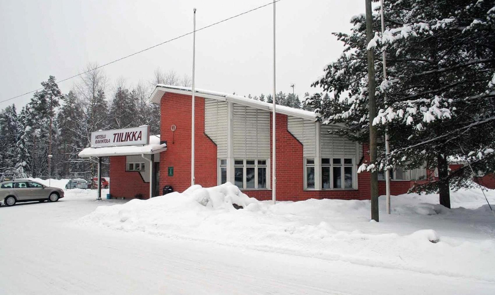 Hotelli Ravintola Tiilikka Rautavaara Exterior photo